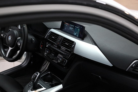 BMW 320d 16 of 26
