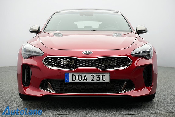 Kia Stinger 12 of 30