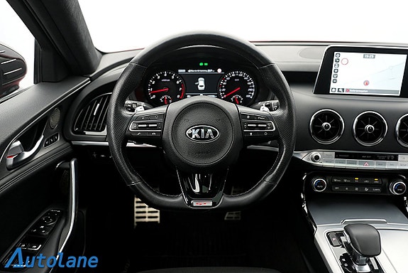 Kia Stinger 24 of 30