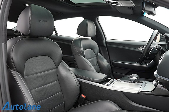 Kia Stinger 19 of 30