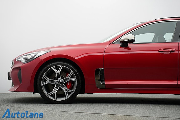 Kia Stinger 13 of 30