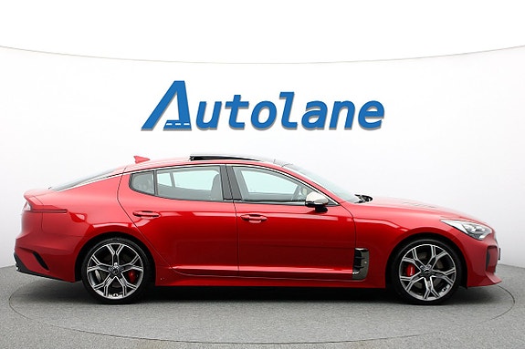 Kia Stinger 9 of 30