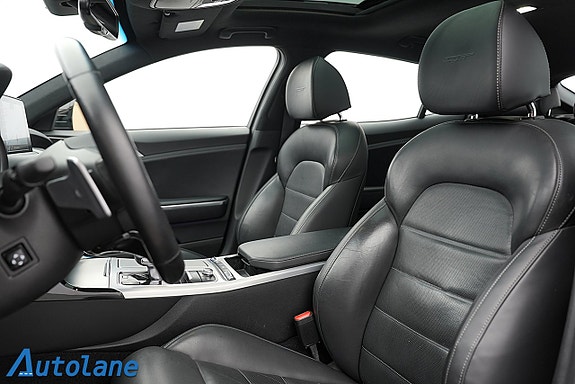 Kia Stinger 20 of 30