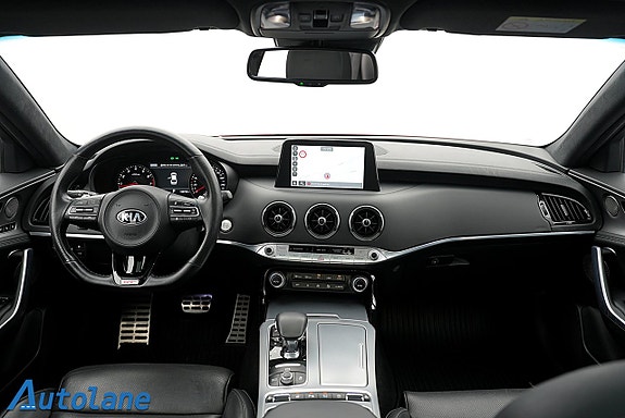 Kia Stinger 23 of 30