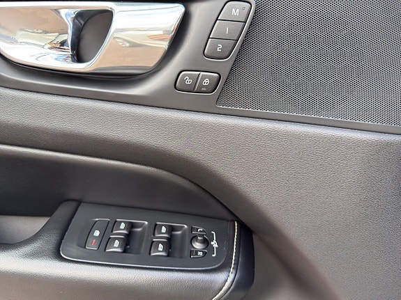 Volvo XC60 20 of 21