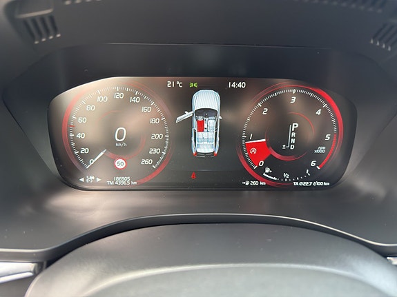 Volvo XC60 16 of 21