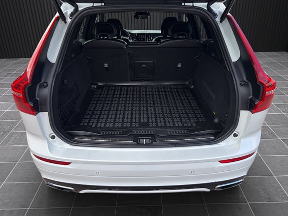 Volvo XC60 9 of 21