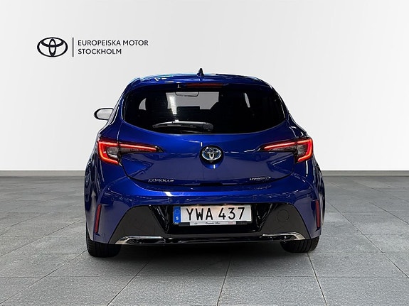 Toyota Corolla 4 of 13