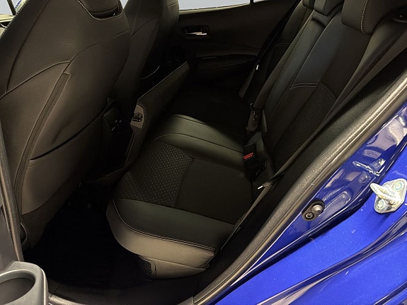 Toyota Corolla 7 of 13