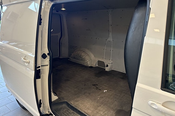Volkswagen Transporter 13 of 30