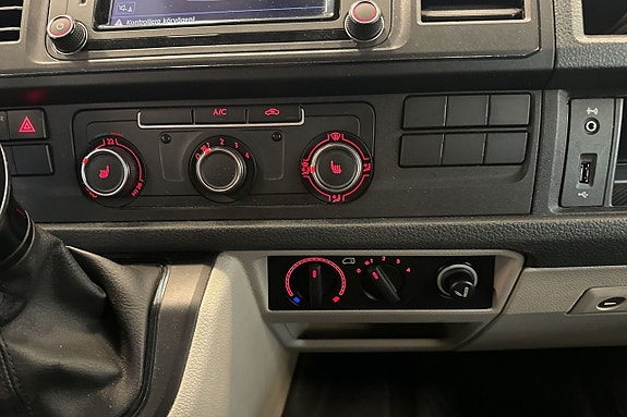 Volkswagen Transporter 28 of 30
