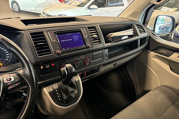 Volkswagen Transporter 18 of 30