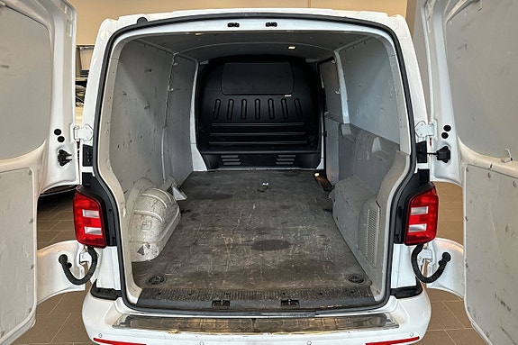 Volkswagen Transporter 12 of 30