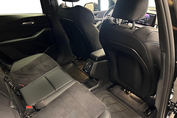 BMW 225e 14 of 16