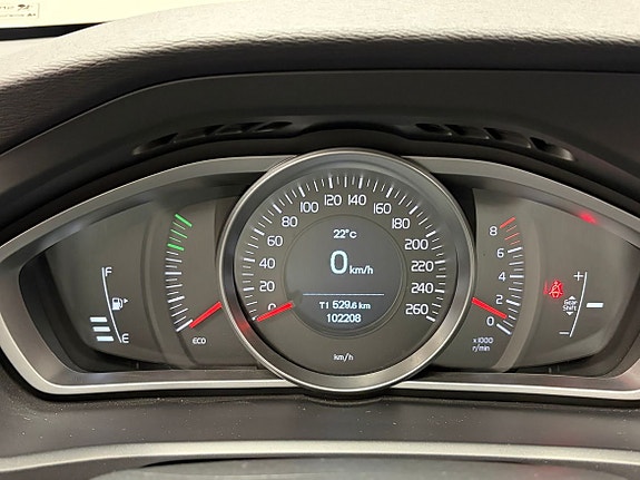 Volvo V40 16 of 18