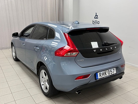 Volvo V40 3 of 18