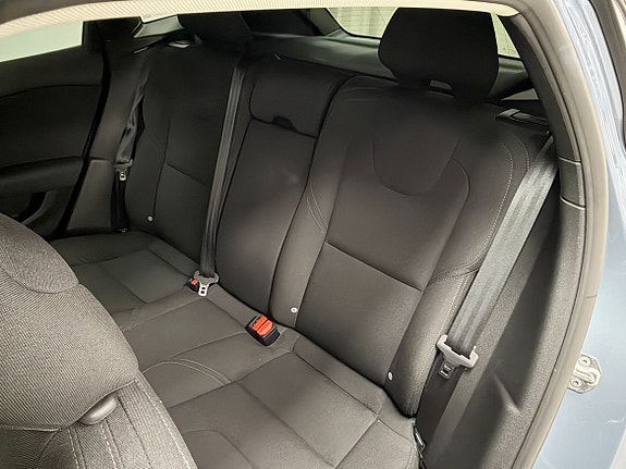 Volvo V40 6 of 18