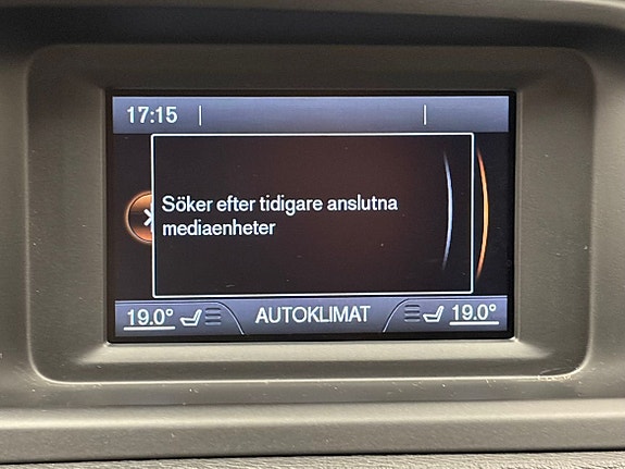 Volvo V40 15 of 18