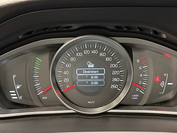 Volvo V40 17 of 18
