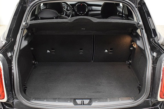 MINI Cooper 19 of 22