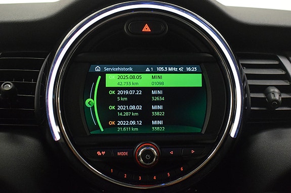 MINI Cooper 21 of 22