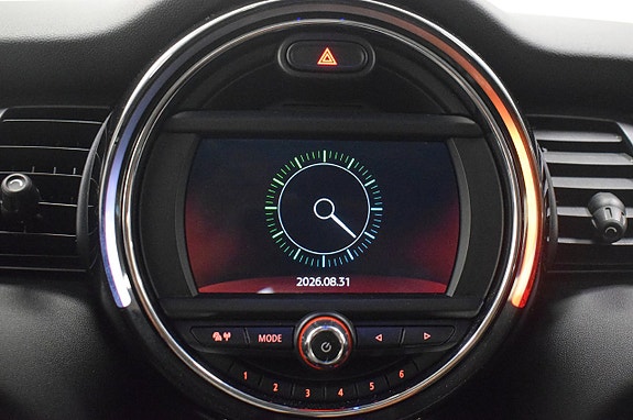 MINI Cooper 14 of 22