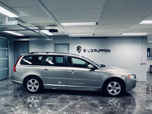 Volvo V70 3 of 23