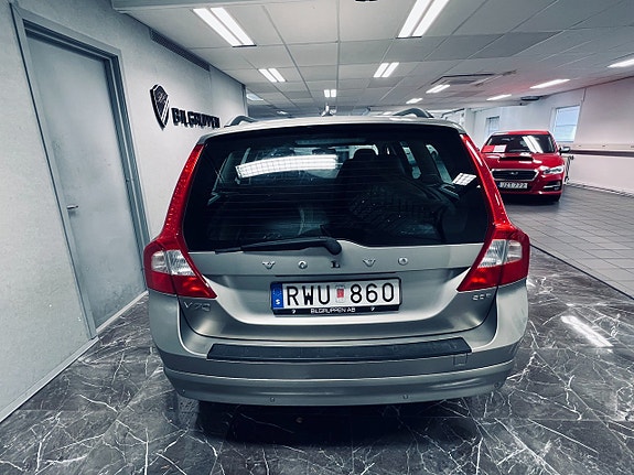Volvo V70 5 of 23