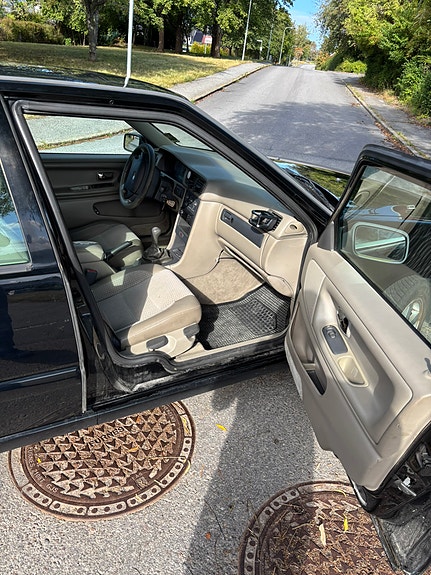 Volvo S70 11 of 13