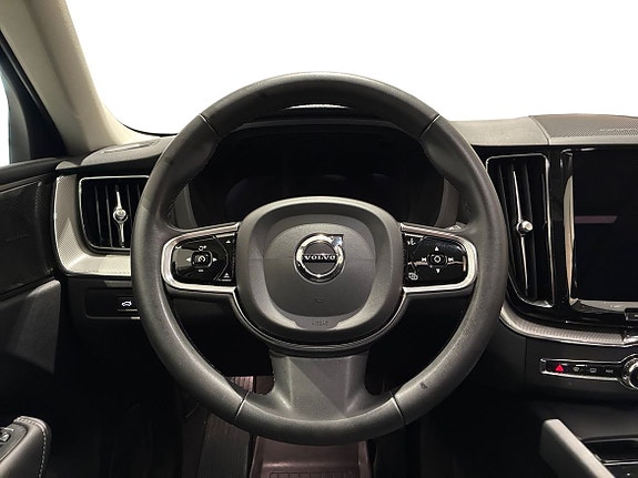 Volvo XC60 10 of 20