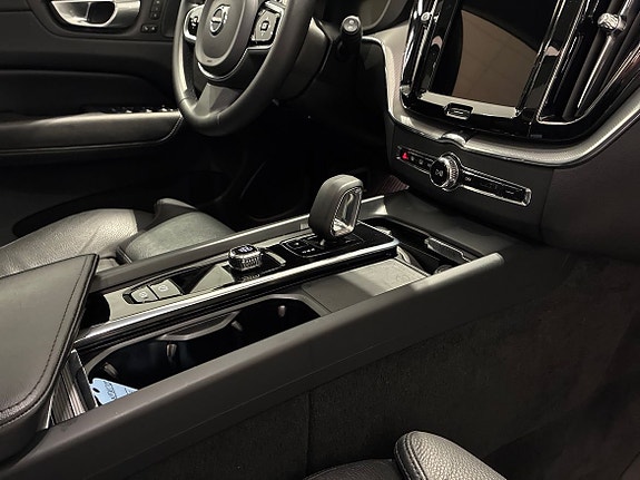 Volvo XC60 18 of 20
