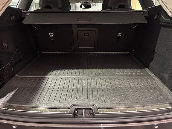 Volvo XC60 13 of 20