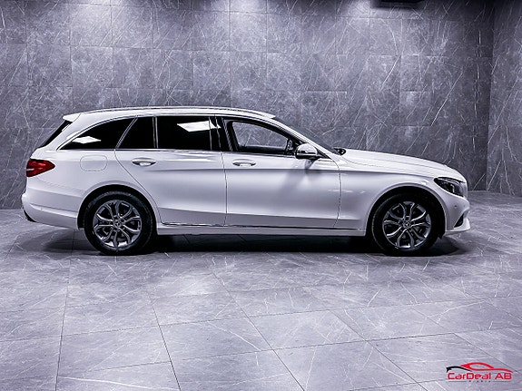 Mercedes-Benz C220 d 2 of 27