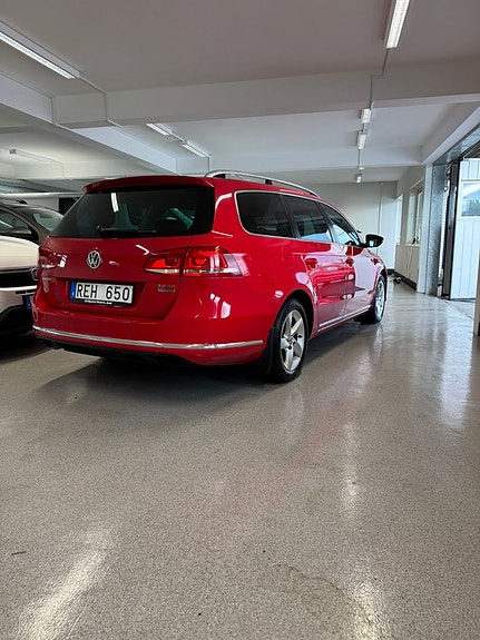 Volkswagen Passat 5 of 11