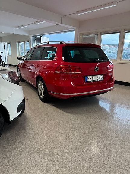 Volkswagen Passat 4 of 11