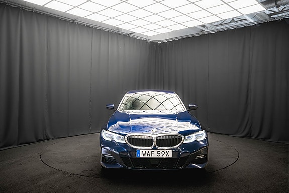 BMW 320d 3 of 26