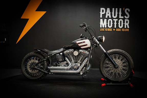Harley-Davidson Rocker C 2 of 15