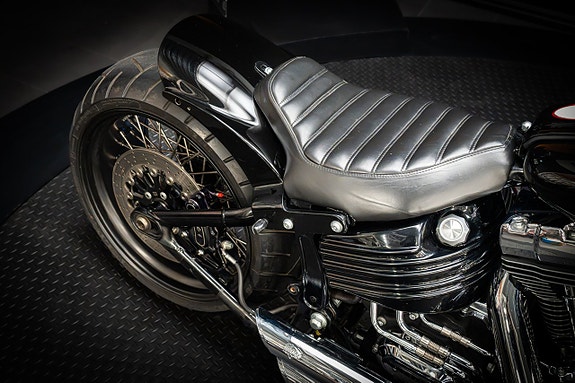 Harley-Davidson Rocker C 9 of 15