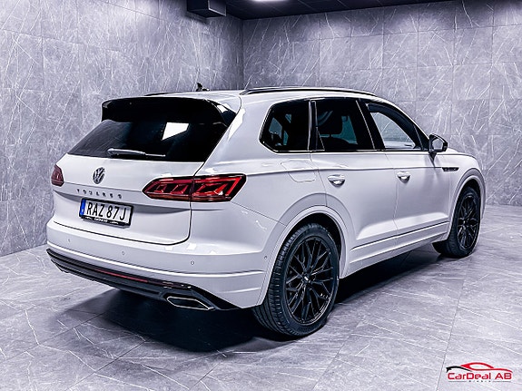 Volkswagen Touareg 3 of 27