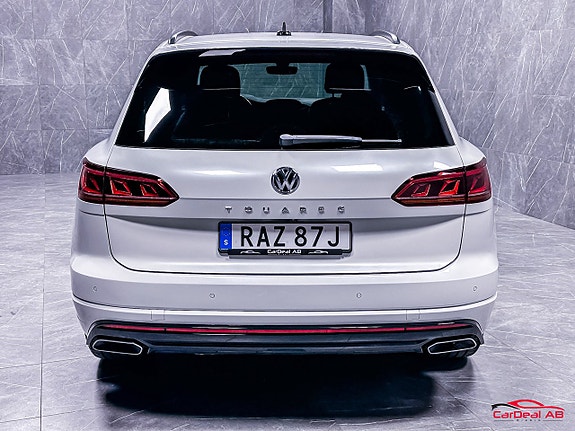 Volkswagen Touareg 4 of 27