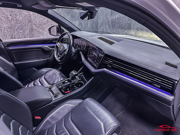 Volkswagen Touareg 10 of 27
