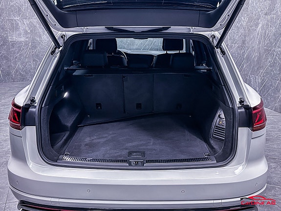 Volkswagen Touareg 27 of 27