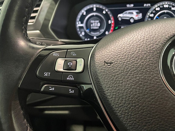 Volkswagen Tiguan Allspace 18 of 22