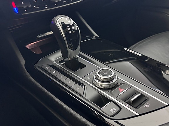 Maserati Levante 10 of 22