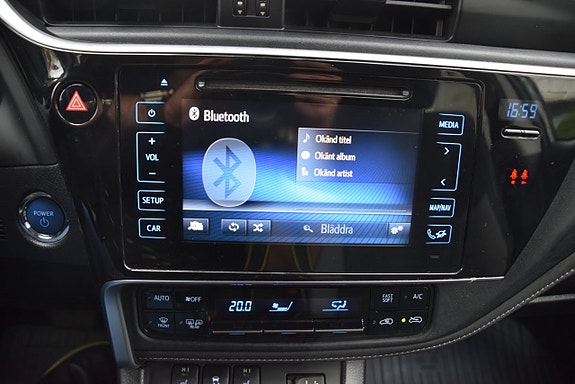 Toyota Auris 11 of 23