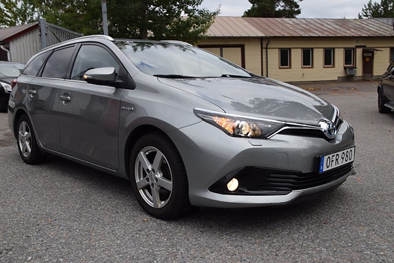 Toyota Auris 3 of 23