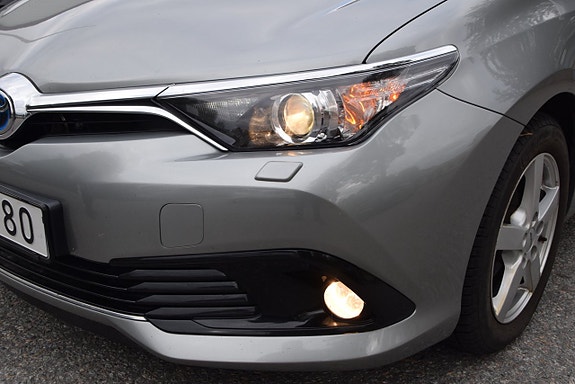 Toyota Auris 21 of 23