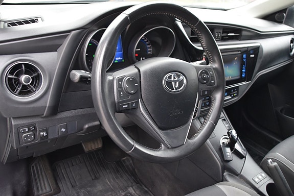Toyota Auris 19 of 23
