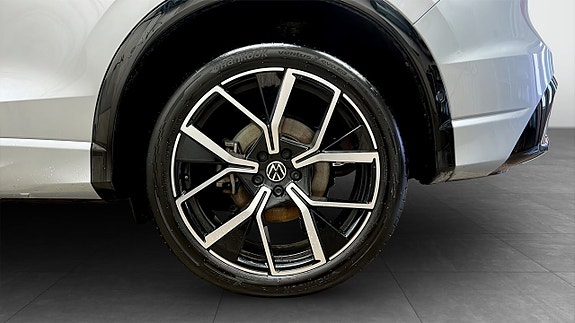 Volkswagen Tiguan 6 of 25