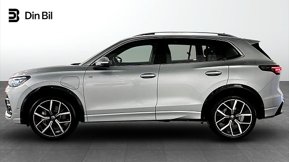 Volkswagen Tiguan 2 of 25